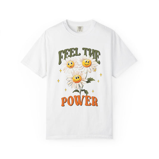 Feel the Power Daisy T-Shirt — Retro Smiley Flower Graphic Tee