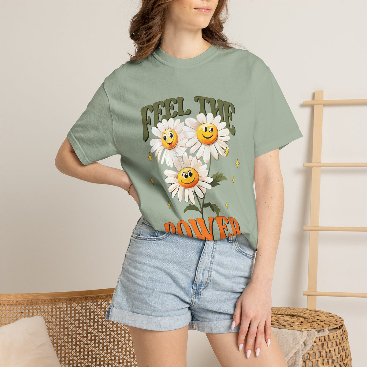 Feel the Power Daisy T-Shirt — Retro Smiley Flower Graphic Tee