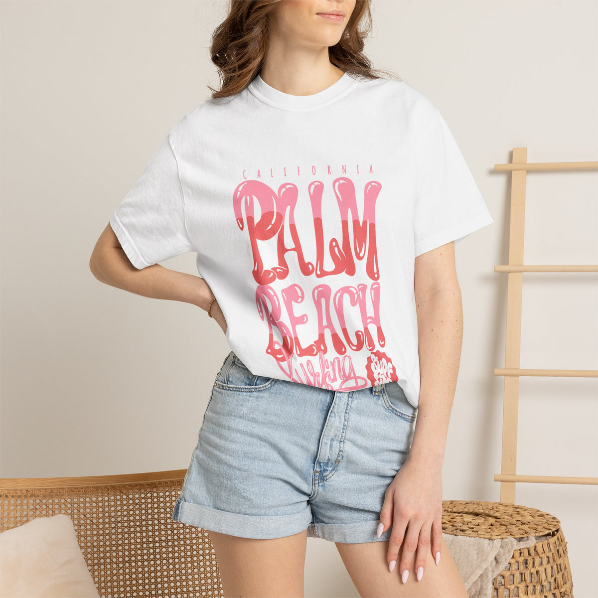 Retro Summer Surfing Graphic T-Shirt