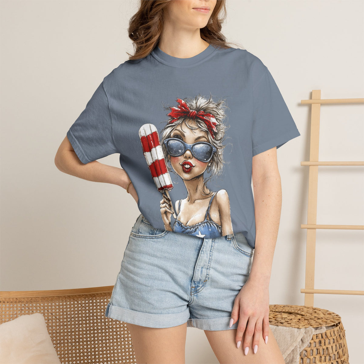 American Patriotic Pinup Girl T-Shirt
