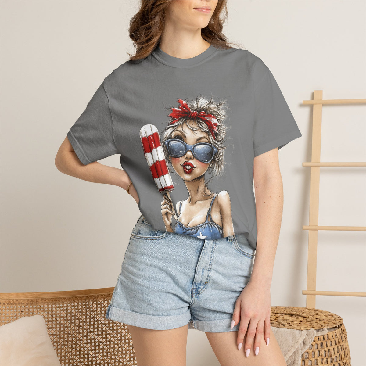 American Patriotic Pinup Girl T-Shirt